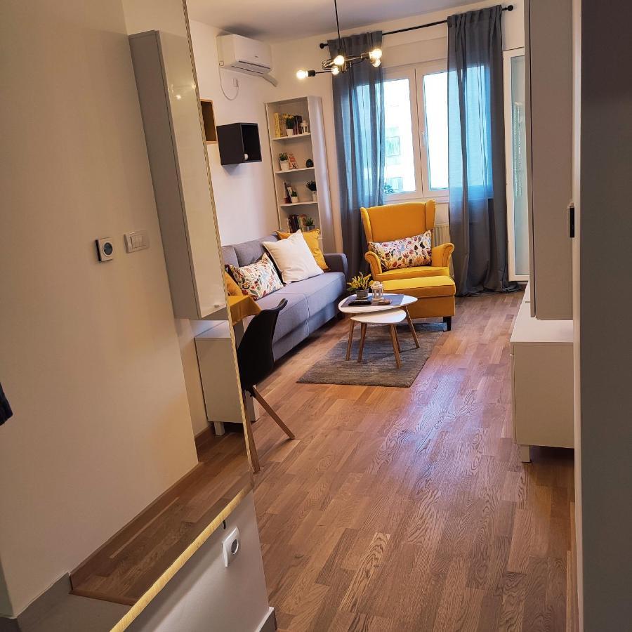Center Firefly Gardens Apartment Novi Sad Dış mekan fotoğraf