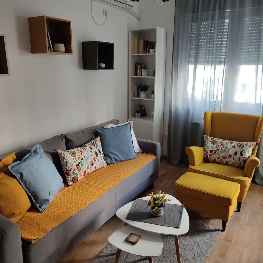 Center Firefly Gardens Apartment Novi Sad Dış mekan fotoğraf