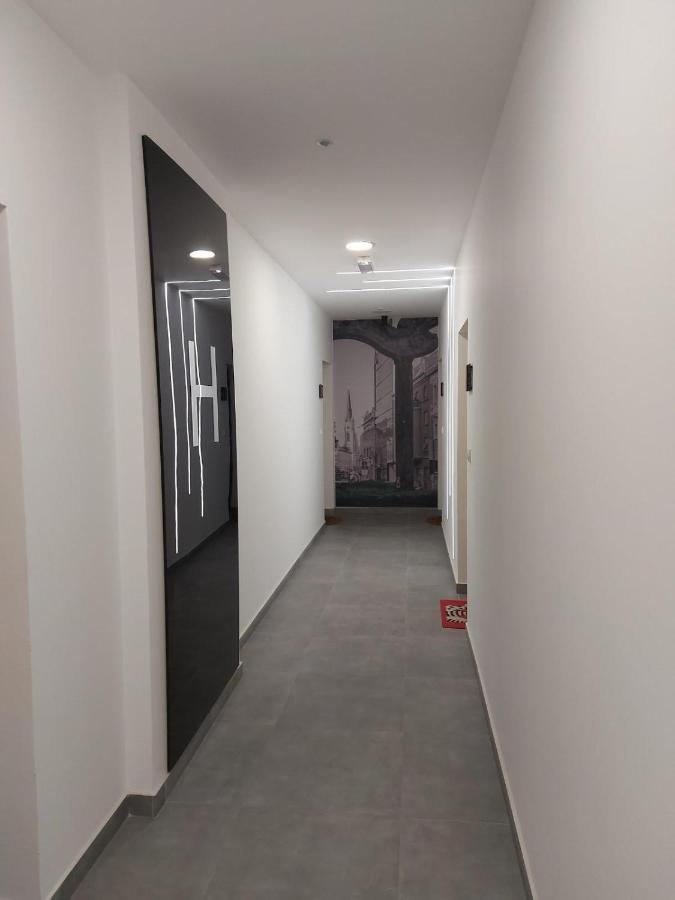 Center Firefly Gardens Apartment Novi Sad Dış mekan fotoğraf
