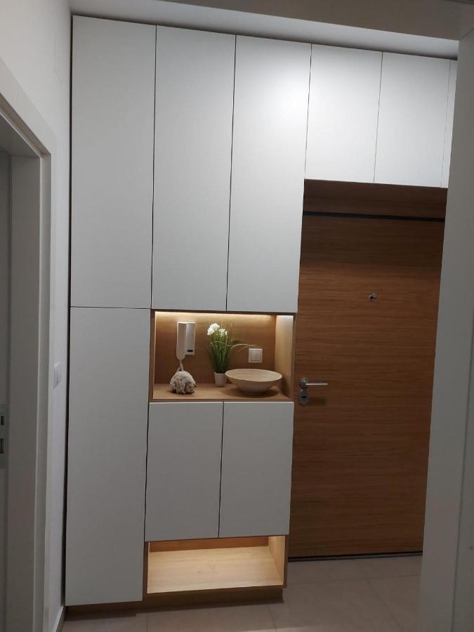 Center Firefly Gardens Apartment Novi Sad Dış mekan fotoğraf