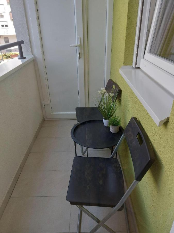 Center Firefly Gardens Apartment Novi Sad Dış mekan fotoğraf